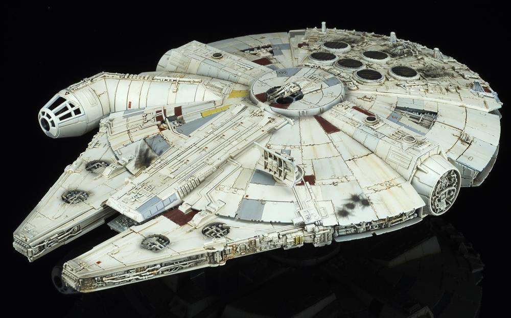 Bandai Star Wars 1/144 Scale - Millennium Falcon (The Last Jedi)