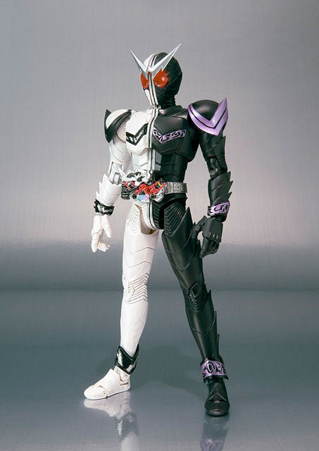 Kamen Rider Double Fang Joker S.H.Figurearts – R4LUS