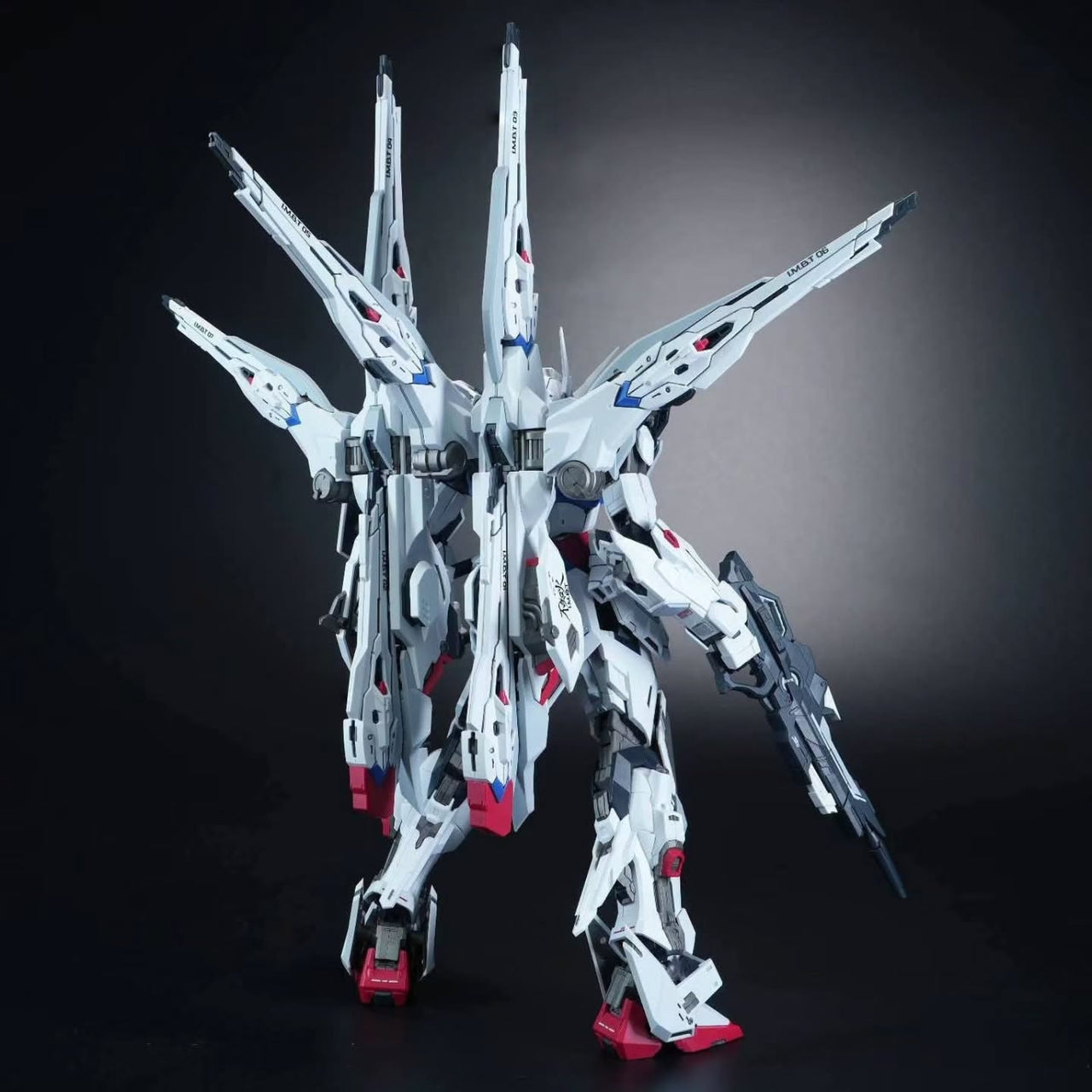 YATAGARASU DYNAMICS ORB UNION AKATSUKI DELUXE VER 1/100 SCALE MODEL KIT