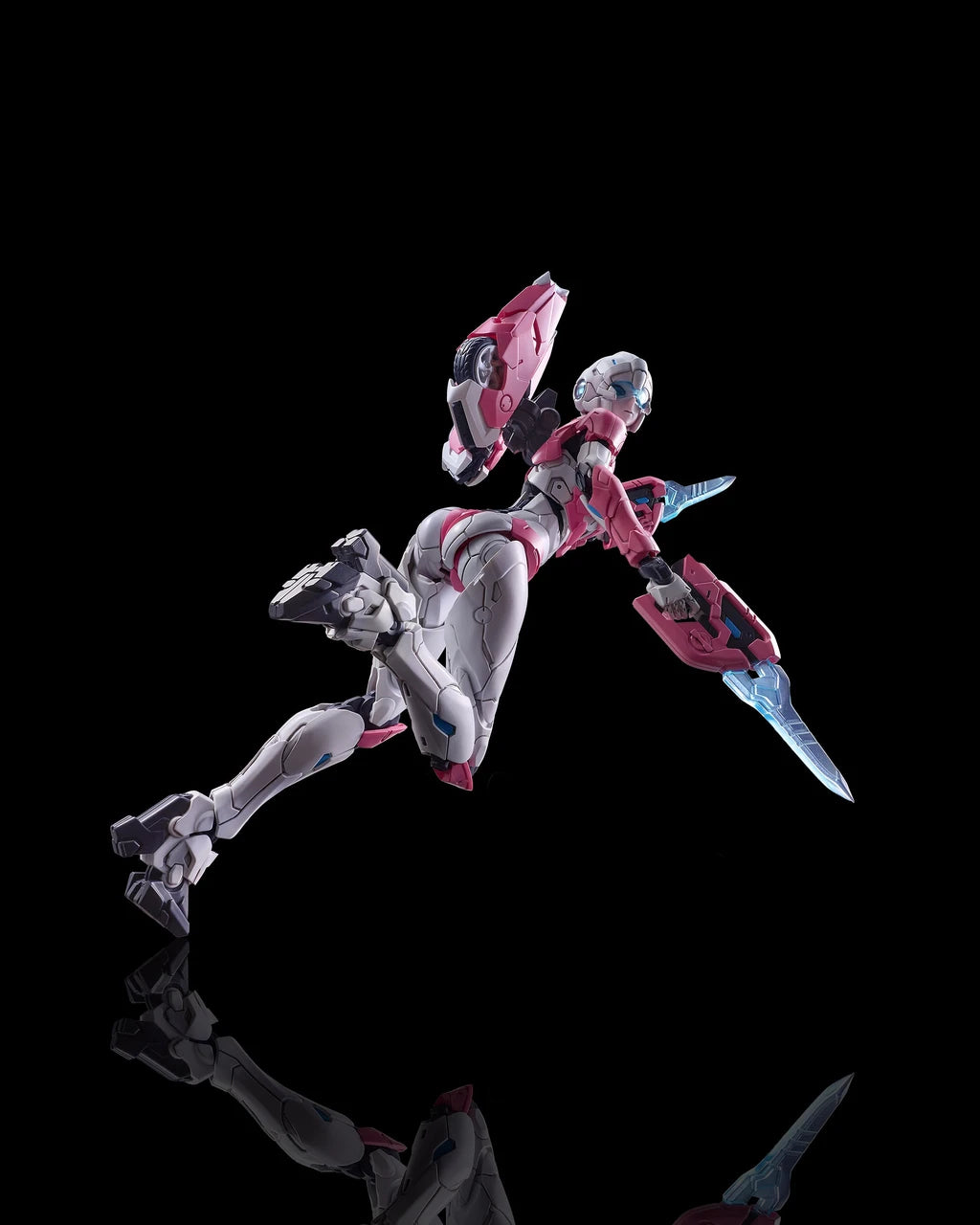 Furai Action Arcee Flaem Toys