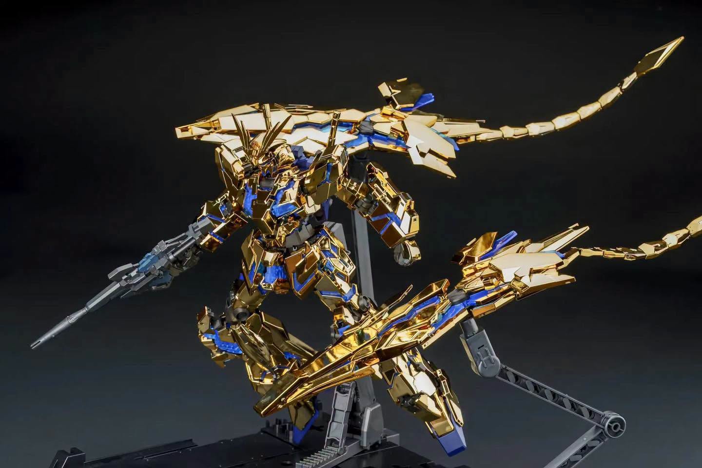 Tiger Model 9904 MGEX 1/100 Unicorn Phenex Model Kit