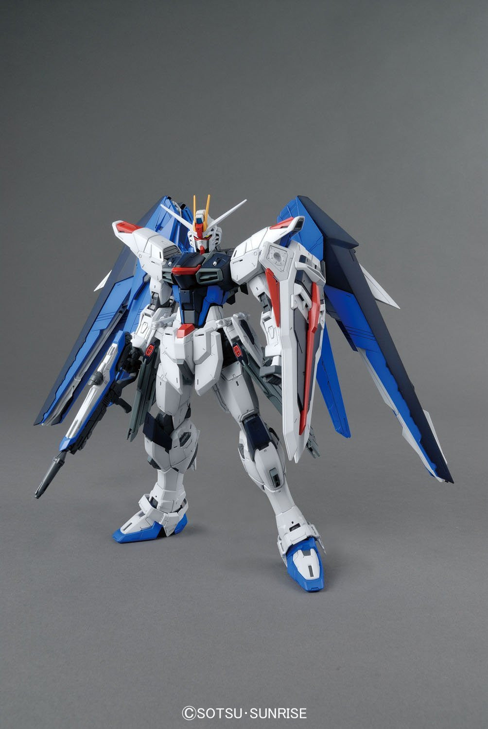 MG 1/100 Freedom Gundam Ver. 2.0
