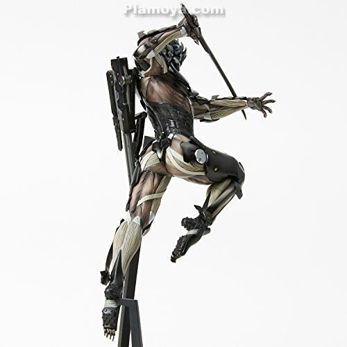Menshdge Technical Statue No.33 Metal Gear Solid Rising Revengeance Raiden