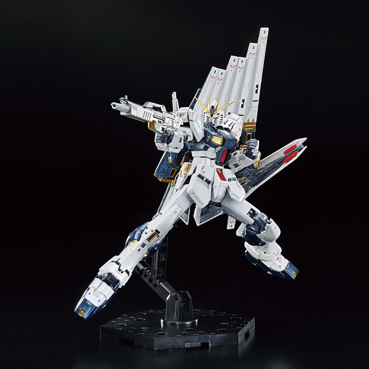 Premium Bandai RG 1/144 THE GUNDAM BASE LIMITED vGUNDAM [TITANIUM FINISH]