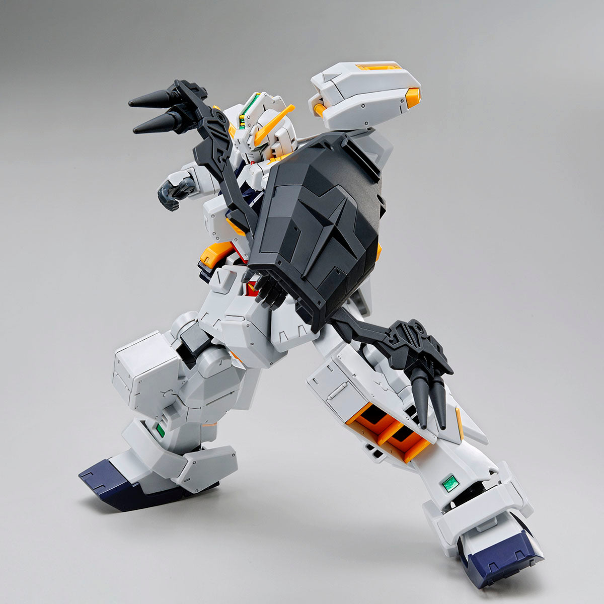 Premium Bandai THE GUNDAM BASE LIMITED SYSTEM WEAPON KIT 005