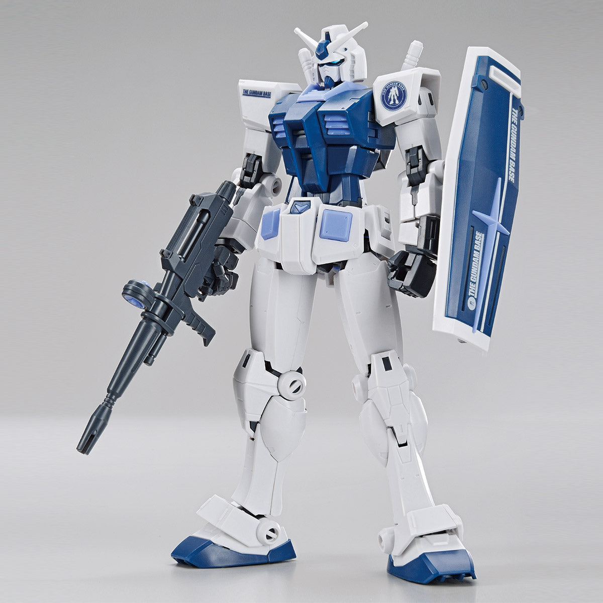 Premium Bandai HG 1/144 THE GUNDAM BASE LIMITED RX-78-2 GUNDAM [BEYOND GLOBAL] [THE GUNDAM BASE COLOR]