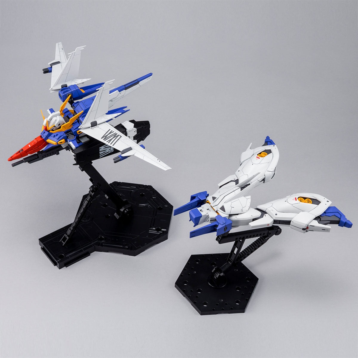 P-Bandai RE/100 1/100 GUNDAM LINDWURM