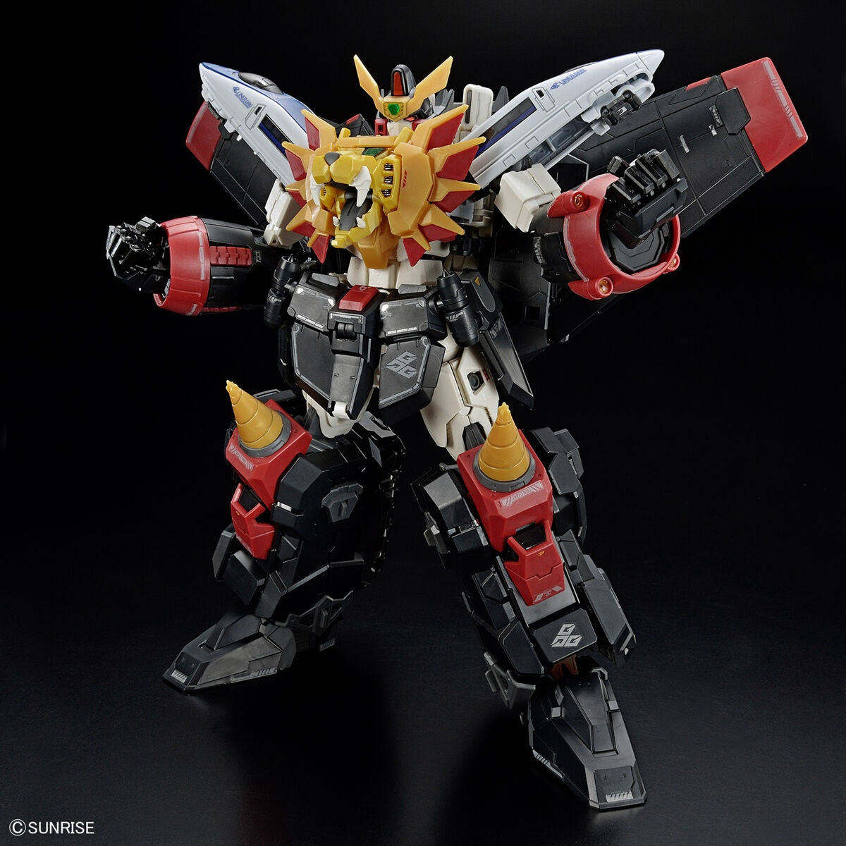 The King of Braves GaoGaiGar RG GaoGaiGar Bandai Model Kit