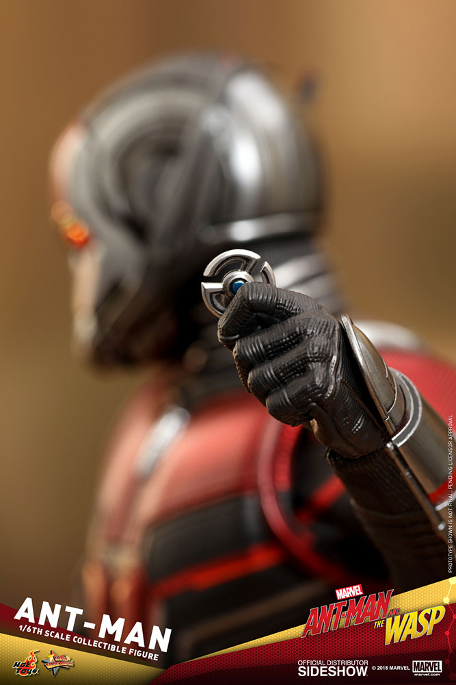 Ant-Man - Marvel's Ant-Man & The Wasp - Sixth Scale Figure by Hot Toys