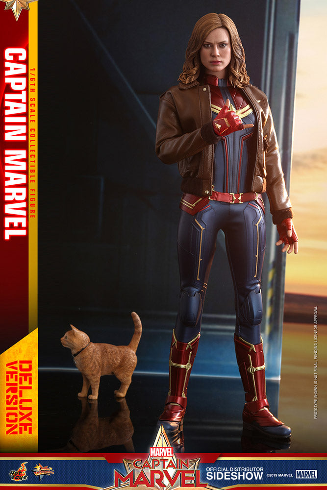 Captain Marvel Deluxe Version - Marvel's Captain Marvel - Sixth Scale Figure by Hot Toys