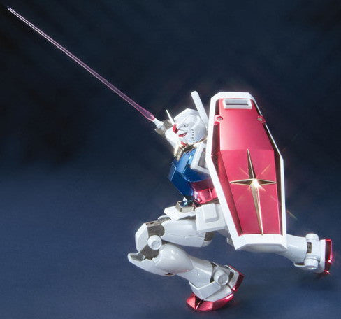MG 1/100 RX-78-2 Gundam 2.0 [30th Titanium Finish]