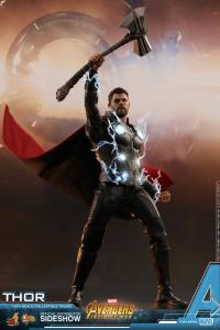 Thor Sixth Scale Figure by Hot Toys